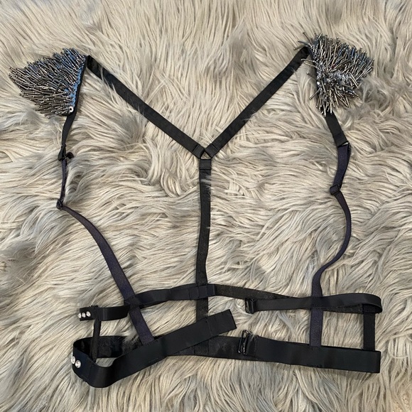 Shoulder pad lingerie accessory - Picture 1 of 4